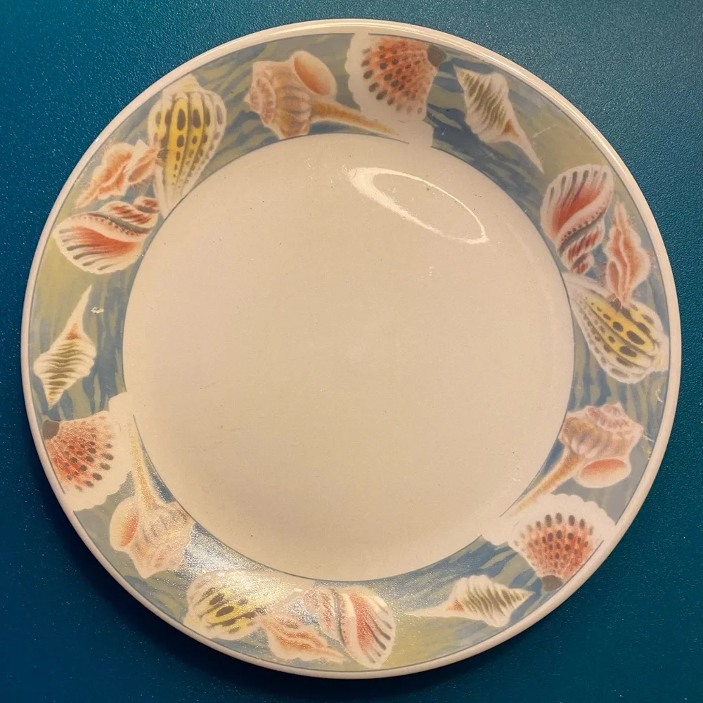 Lynn's China MALIBU Seashell Set of 3 Lunch‎ Salad Plates